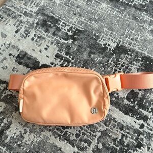 USED LULULEMON FANNY PACK